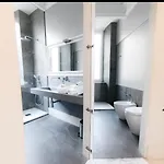 فندق مبيت وإفطار Ace Luxury *