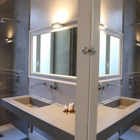 Ace Luxury فندق مبيت وإفطار ريجّو دي كالابريا